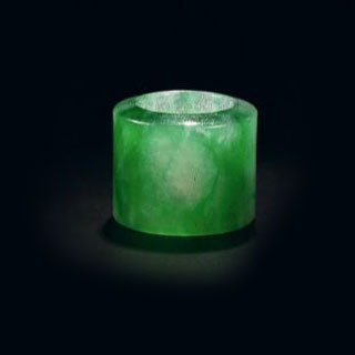 翡翠扳指戴哪个手指