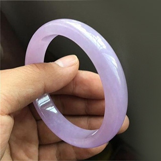 绿色和紫色的翡翠叫什么