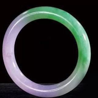 春带彩翡翠手镯哪种好