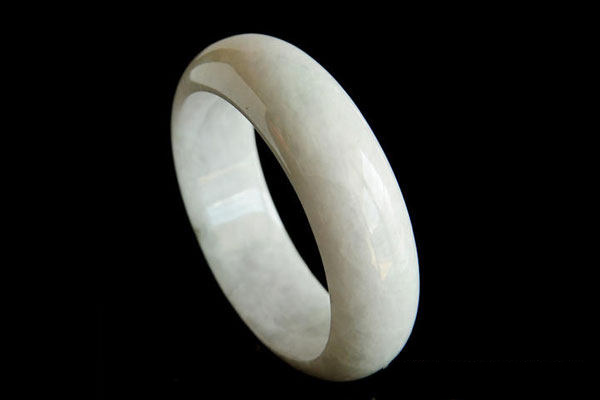 白色手镯1.jpg