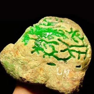 小块翡翠原石怎么切
