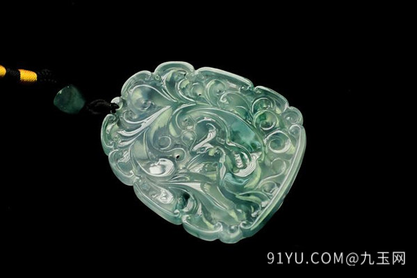 晴水翡翠挂件1.jpg