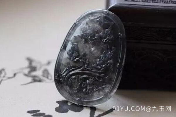 财神爷翡翠吊坠寓意