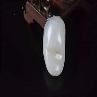 金丝玉是羊脂白玉吗