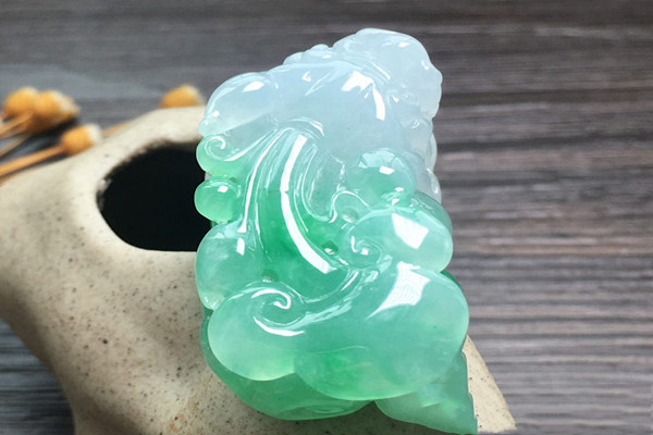 假的青玉是什么样