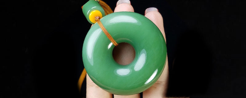 俄罗斯碧玉比新疆碧玉好吗
