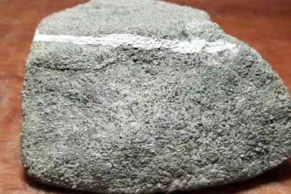 灰皮翡翠原石的特点 石灰皮的主要产区有哪些？