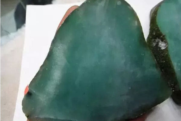 翡翠原石皮色的种类，你都知道哪几种？