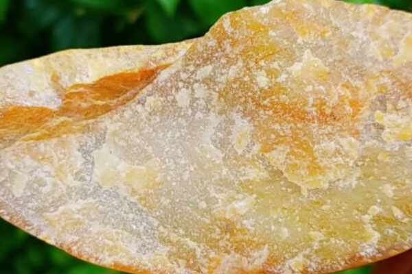 木那黄沙老皮壳翡翠原石怎么辨别？你知道吗？