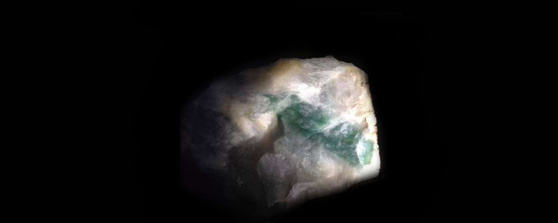 大码砍翡翠原石怎么买