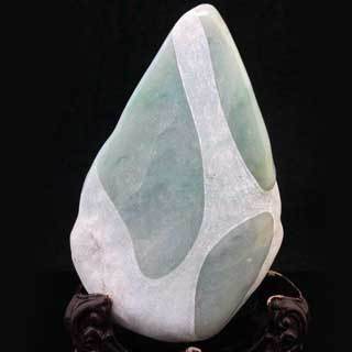 浅蓝色翡翠原石价格