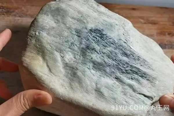 兰州翡翠原石玉石毛料怎样鉴别