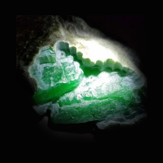 怎样判断翡翠原石有没有种