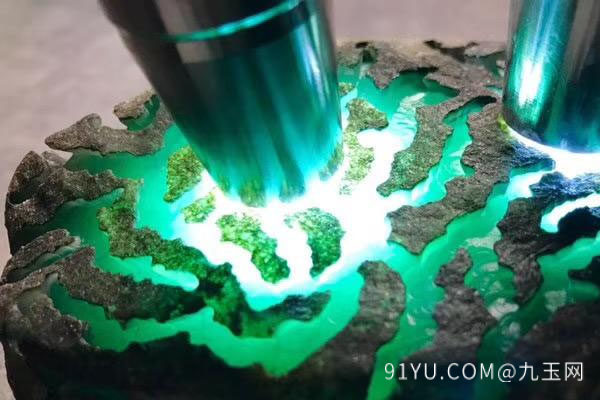 丽江水翻砂石翡翠原石怎么抛光