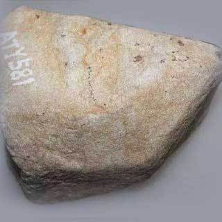 缅甸大马坎场口翡翠原石特点