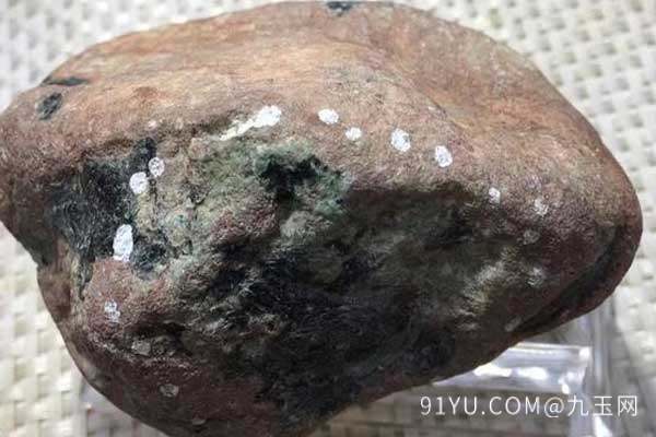 开窗料原石翡翠怎么保养