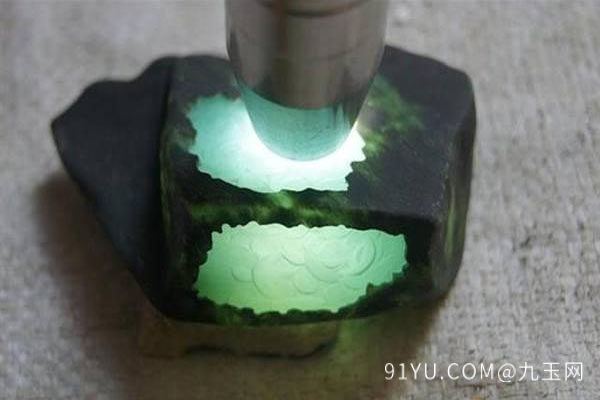 翡翠原石26.jpg