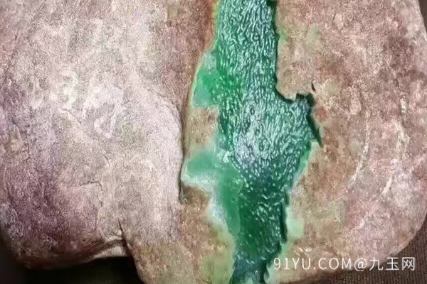 翡翠原石29.jpg
