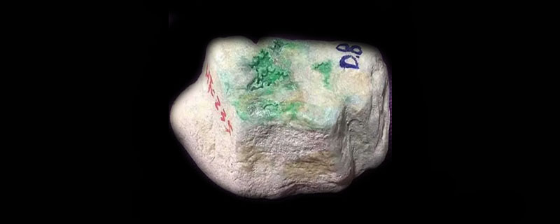 大马坎冰种翡翠原石的特点