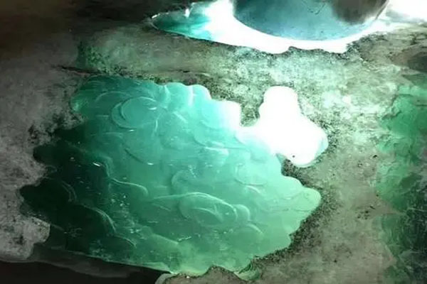 翡翠原石赌石如何赌 赌石有哪些方法？