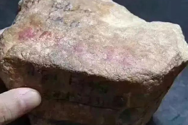 木那场口的翡翠原石怎么选 选木那翡翠原石要避开哪些坑