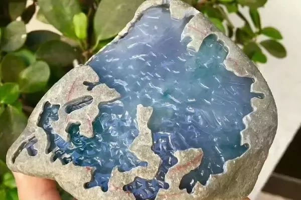 翡翠原石蓝色价格表