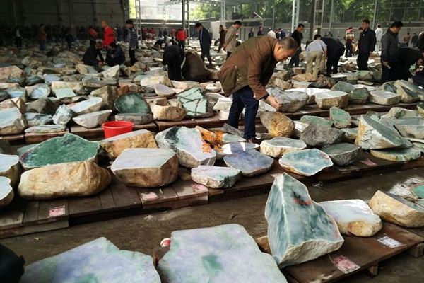 南京翡翠原石交易市场在哪里