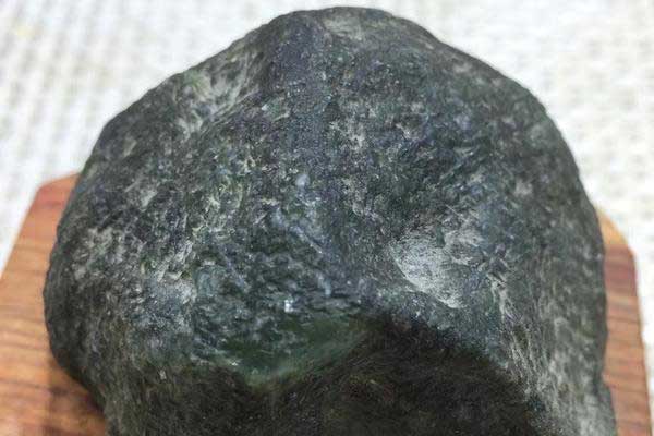 莫基湾翡翠原石怎么样