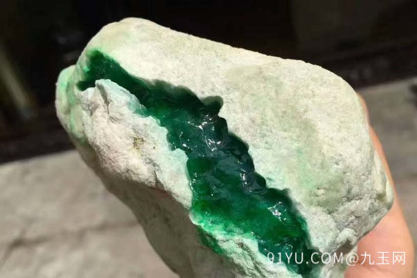 冰种原石翡翠怎么挑选
