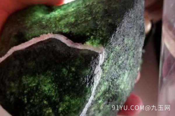 假翡翠玉原石怎样制作的