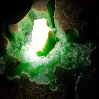 翡翠原石老坑石价格