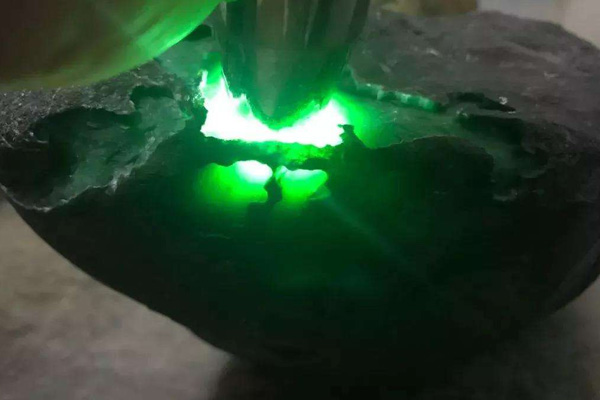 翡翠如何挑选原石