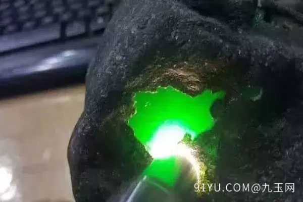 满色翡翠.jpg