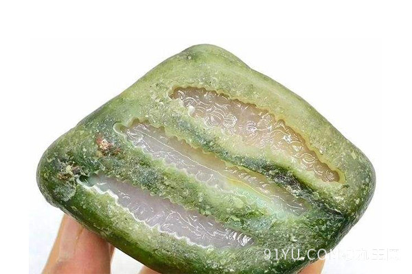 教你如何简单的辨别翡翠原石