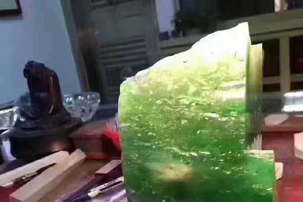 翡翠原石摆件有哪些