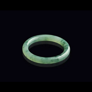 翡翠手镯里面有亮晶晶的晶体怎么回事