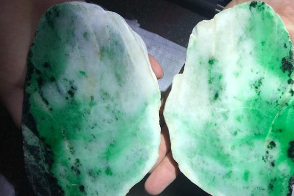 缅甸干青翡翠原石价格 干青翡翠值钱吗？
