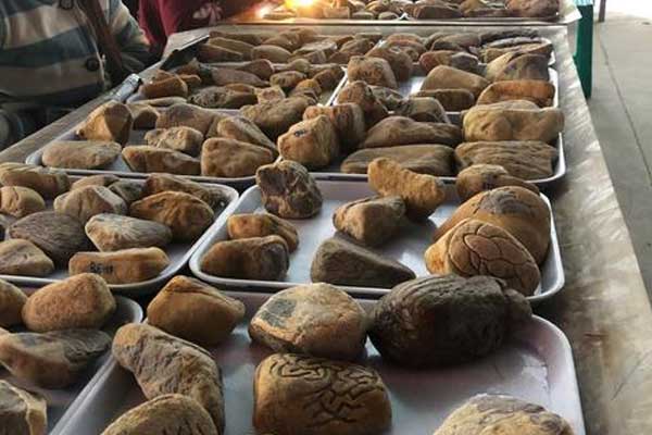 翡翠原石哪有买得到 翡翠原石去哪买？