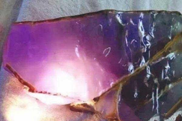 紫色翡翠原石怎么样 紫色翡翠原石颜色分类