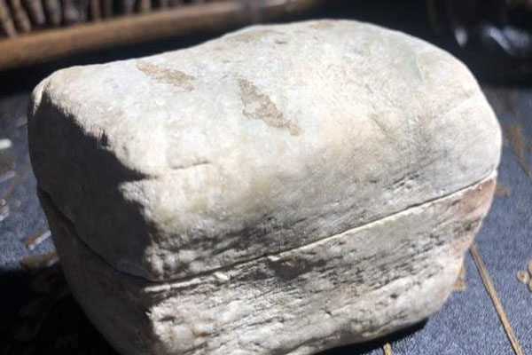 样辨别翡翠原石的场口 翡翠原石不同场口的介绍
