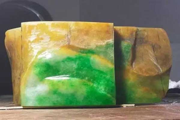 达马坎翡翠原石的特点 达马坎翡翠原石详解