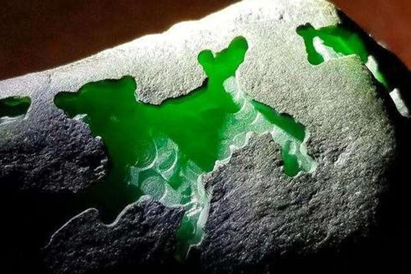 翡翠原石有哪些地方产的 翡翠原石的产地在哪里