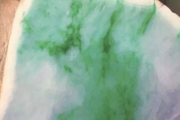 怎样看翡翠原石的雾 几种判断翡翠原石雾的方法