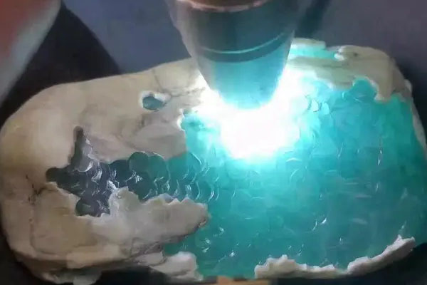 怎样区别翡翠原石种水 翡翠原石种水如何分辨