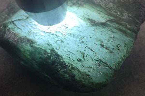济宁玻璃种翡翠原石哪里买 玻璃种翡翠原石多少钱能买到
