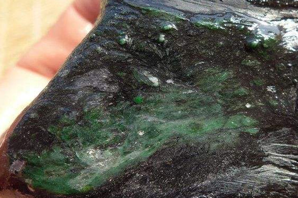 翡翠原石哪里有 哪些地方才有翡翠原石