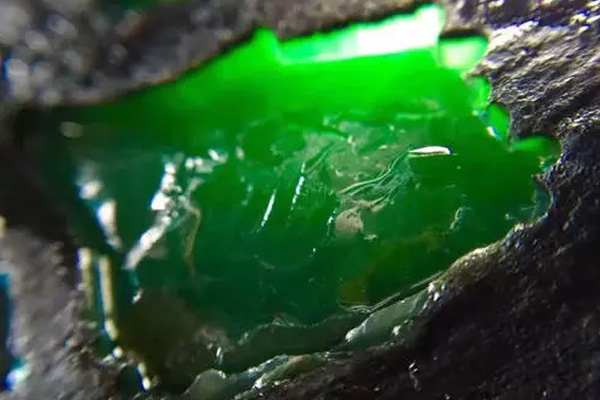 翡翠原石哪个颜色最好 翡翠原石有哪几种颜色