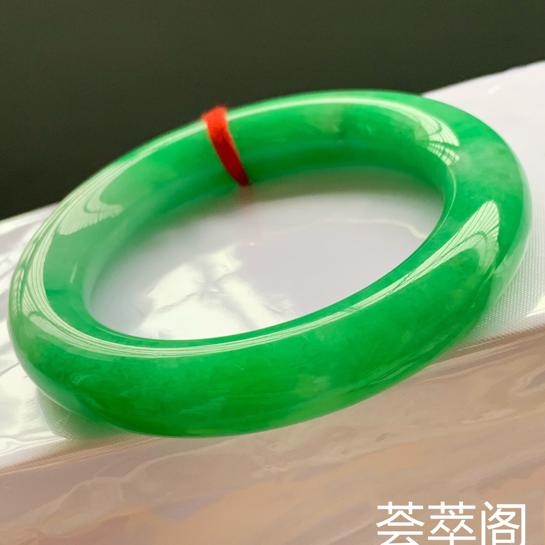 阳绿圆条手镯，尺寸56.6-12.3