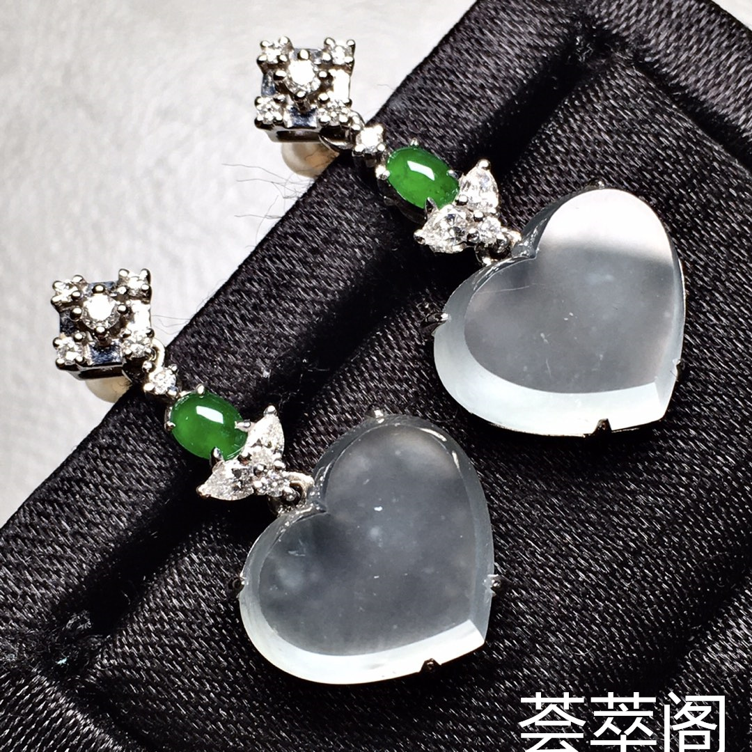 高冰玻璃种心心相印耳坠，裸石尺寸10.5/12.8/3.5mm