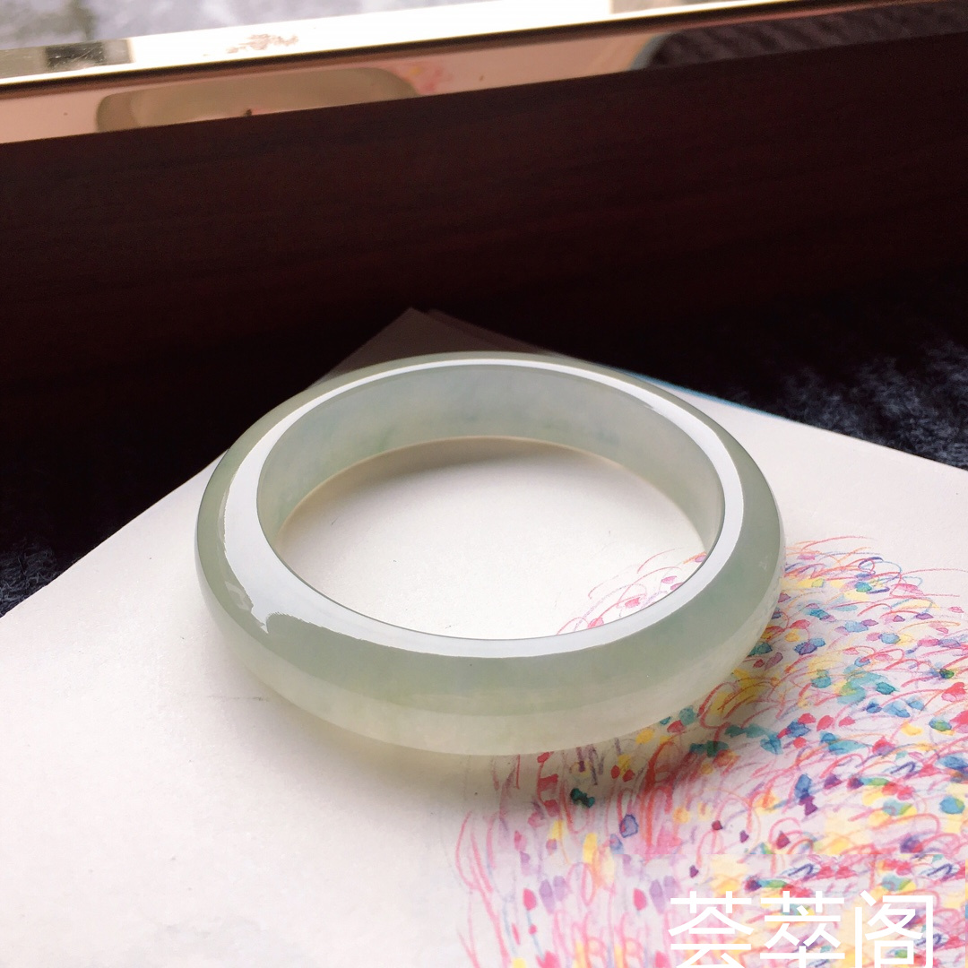 晴水飘花平安手镯，正圈尺寸：55 .8/12.5/8.4mm重60.5g
